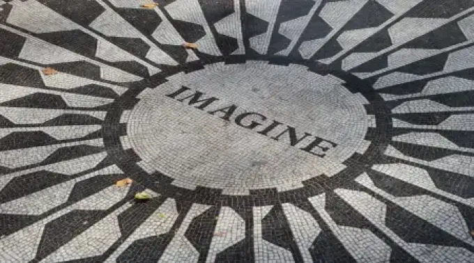 Mosaico-memorial-Imagine-HANNAH-BARTMAN-Unsplash-290721.webp ?? 