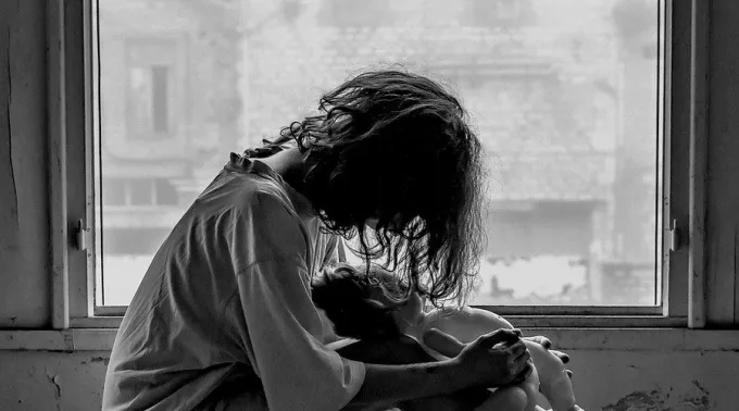 MujerTristeMuneco_PixabayDominioPublico_170418.jpg ?? 