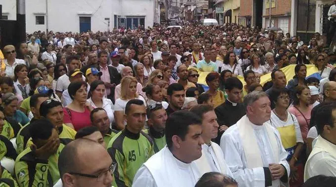 MultitudMisaMerida_FotoOPAMerida_050716.jpg ?? 