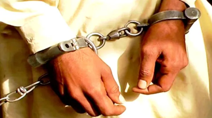 MusulmanArrestado_TwitterOnlineIndus_130116.jpg ?? 