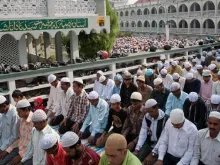 Muçulmanos celebrando o fim do Ramadã 