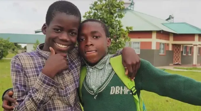 Ninos-salesianos-en-Zambia-Abril-2023.jpg ?? 