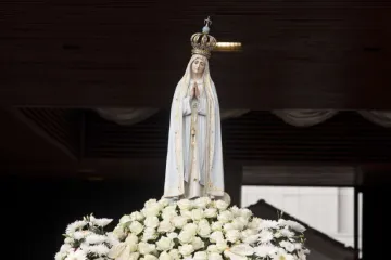 Nossa-Senhora-Fatima-nao-e-padroeira-Portugal_Shutterstock.jpg