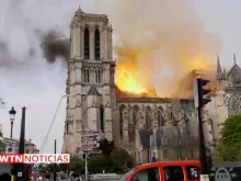 Incêndio na Catedral de Notre Dame, em Paris. Captura de vídeo