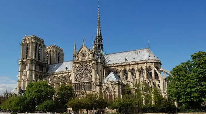 NotreDameSena_De_Zuffe_CC_BY_SA_30_12092016_.jpg ?? 