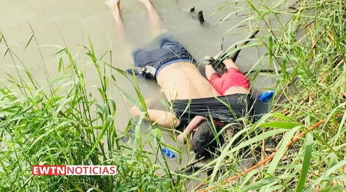 Oscar-Valeria-migrantes-Mexico-EEUU-1-EWTN-Noticias-260619.jpg ?? 