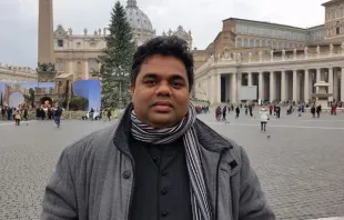 Pe. Prashad Harshan da arquidiocese de Colombo, no Sri Lanka