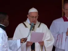 Papa durante a Oração do Regina Coeli.