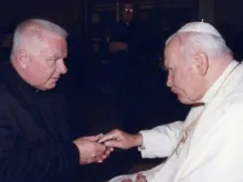 Pe. John Higgins conhece Papa João Paulo II