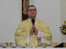 Padre Diego Rodrigo dos Santos. Facebook Paróquia São Sebastião - Limeira