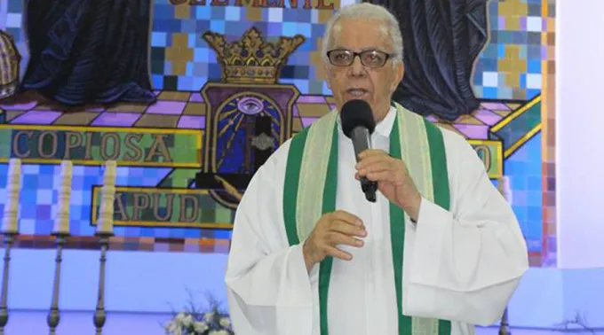 PadreElioAthayde_-_FotoSantuarioPerpetuoSocorro.jpg ?? 