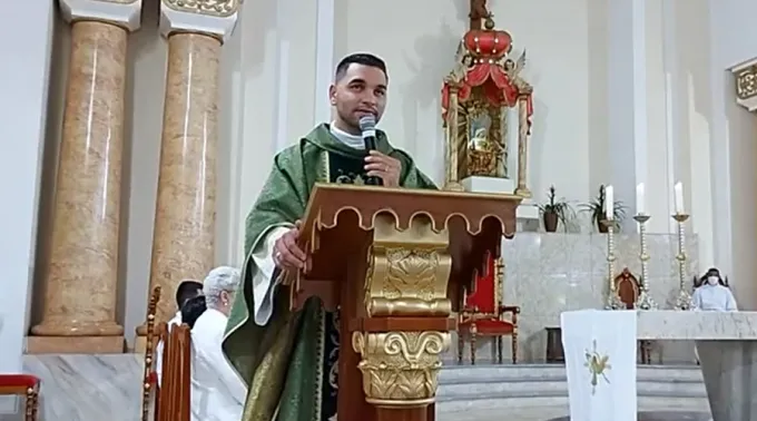 PadreIsmaelDioceseMogi_CapturaVideo.jpg ?? 