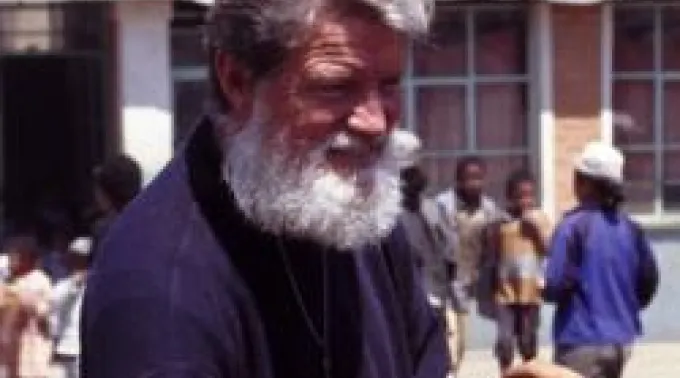 Padre_Pedro_Opeka.jpg ?? 