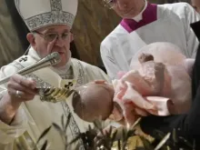 Papa Francisco na festa do Batismo do Senhor, na Capela Sistina. Crédito: Vatican Media