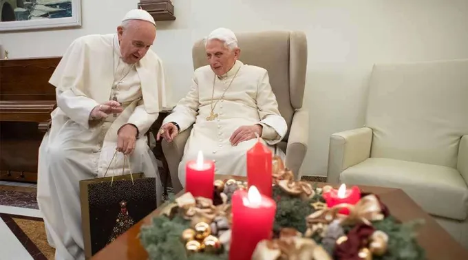 Papa-Francisco-Benedicto-XVI-Navidad-211218.jpg ?? 