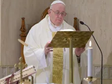 O Papa na Missa celebrada na Casa Santa Marta.