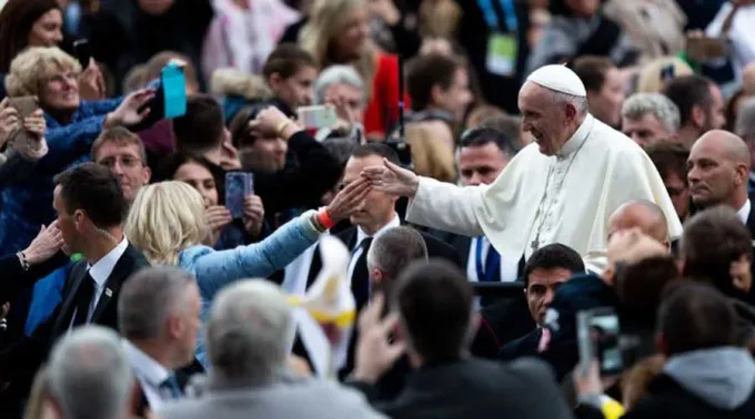 Papa-Francisco-Encuentro-Mundial-Familias-Irlanda-Daniel-Ibanez-ACI-250818.jpg ?? 
