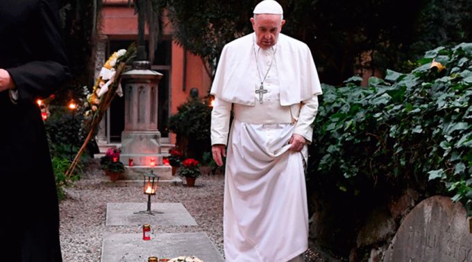 Papa-Francisco-Fieles-Difuntos-Cementerio-Teutonico-2020-Vatican-Media-23102021.gif ?? 