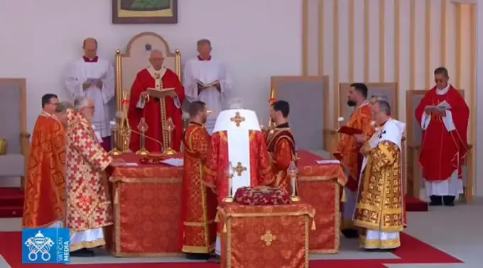 Papa-Francisco-Misa-Bizantina-Youtube-14092021.webp ?? 