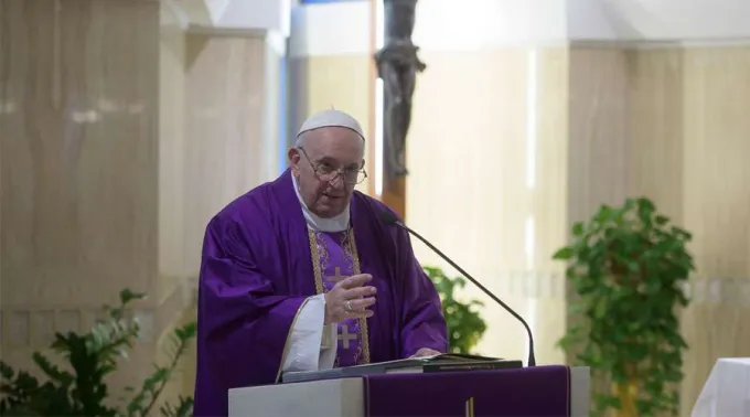 Papa-Francisco-Misa-Casa-Santa-Marta-Vatican-Media-ACI-15032020.jpg ?? 