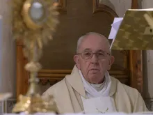 Papa Francisco na Missa celebrada em Santa Marta.