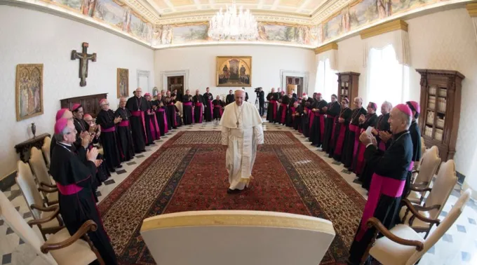 Papa-Francisco-Obispos-Ecuador-Vatican-Media-ACI-100918.jpg ?? 