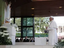 Papa Francisco no santuário de Fátima, em 2017