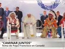 Papa Francisco discursa durante o encontro com indígenas do Canadá