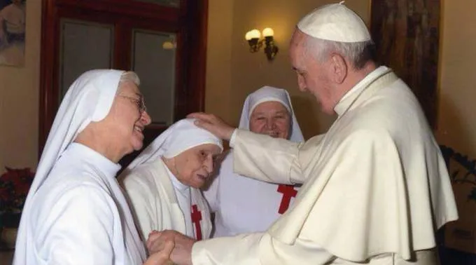 PapaBendiceSorCandida.jpg ?? 