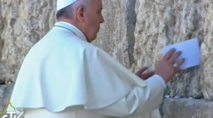 PapaCartaMuro26052014.jpg ?? 