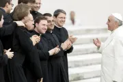 Papa Francisco com seminaristas.