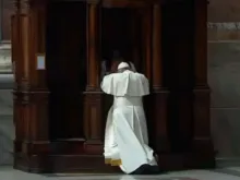 Papa Francisco se confessa 