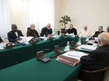 Papa Francisco em reunião com o Conselho de Cardeais.