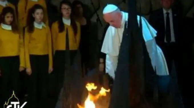 PapaEnciendeFuego26052014.jpg ?? 