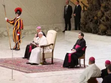 Papa pronuncia sua catequese na Audiência Geral.