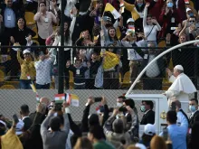 Papa Francisco no estádio de Erbil.
