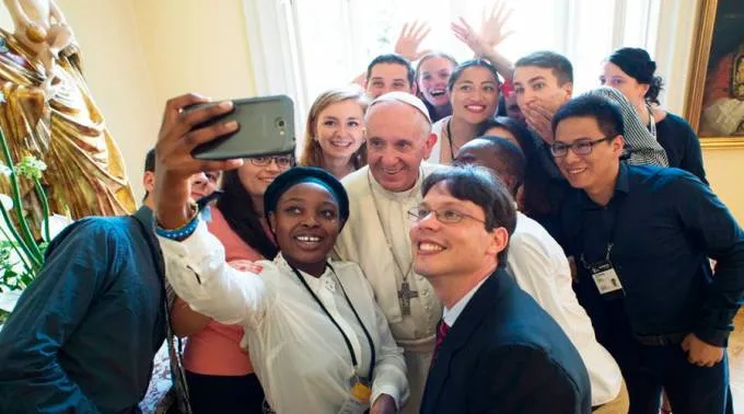 PapaFranciscoAlmuerzoJMJ_Twitter_30072016.jpg ?? 