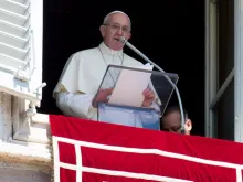 Papa Francisco durante a oração do Ângelus.
