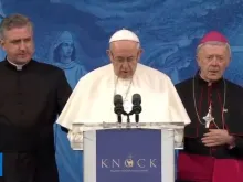 Papa Francisco reza o Ângelus no Santuário de Knock.