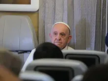 Papa Francisco no voo de volta do Cazaquistão