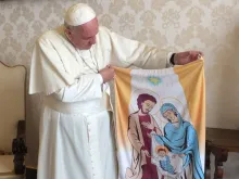 Papa Francisco com bandeira “Natal com Jesus” 