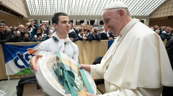 PapaFranciscoCentroTurismoJuvenil_VaticanMedia.jpg ?? 