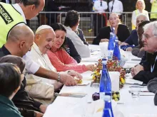 Papa Francisco em um almoço com os pobres em Roma.