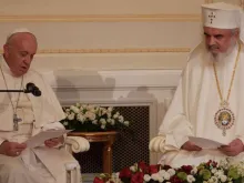 Papa Francisco com o Patriarca Daniel da Igreja Ortodoxa da Romênia.