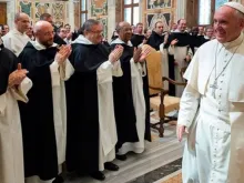Papa Francisco se encontra com membros da Ordem dos Pregadores 