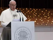 Papa Francisco pronuncia seu discurso 