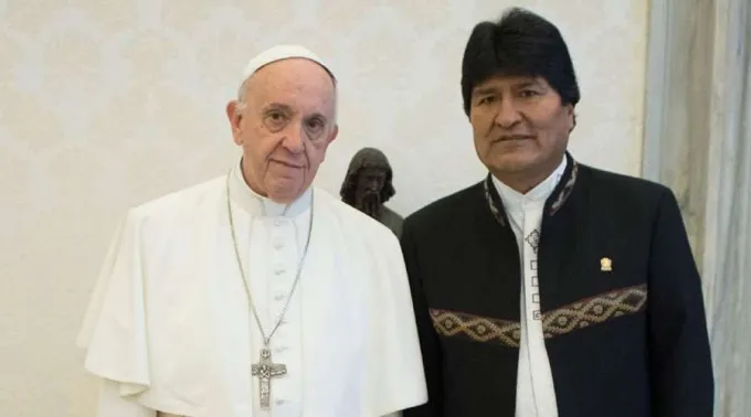 PapaFranciscoEvoMorales_LOR_15122017.jpg ?? 