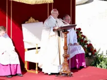 Papa Francisco durante a cerimônia de canonização.