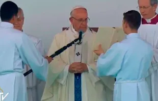 Papa Francisco celebra Missa em Medellín.