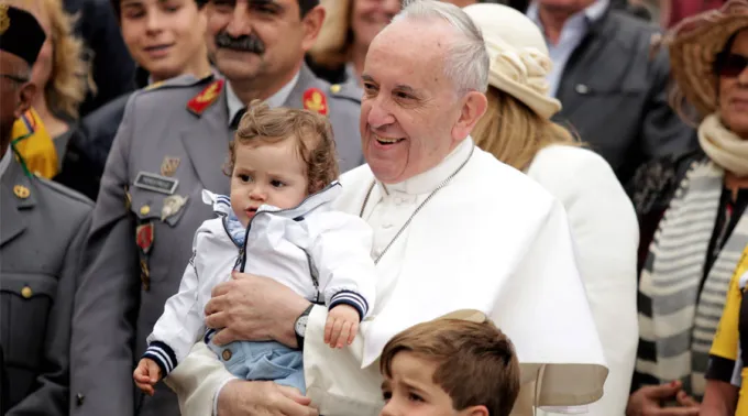 PapaFranciscoPeregrinosAudienciaGeneral_LuciaBallesterACIPrensa_26042017.jpg ?? 